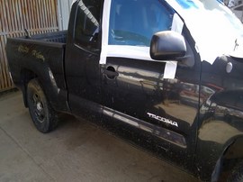 2009 TOYOTA TACOMA, BLACK, EXTD CAB, 2.7L, MT, 2WD.  Z26281